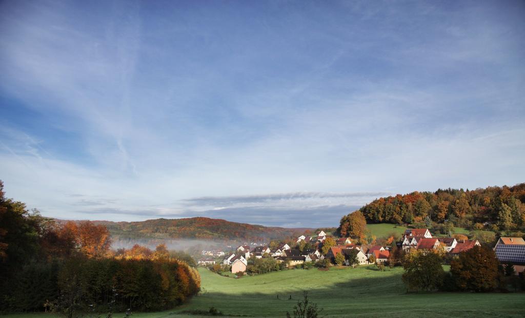 Landidyll Hotel Zum Alten Schloss Kirchensittenbach Habitación foto